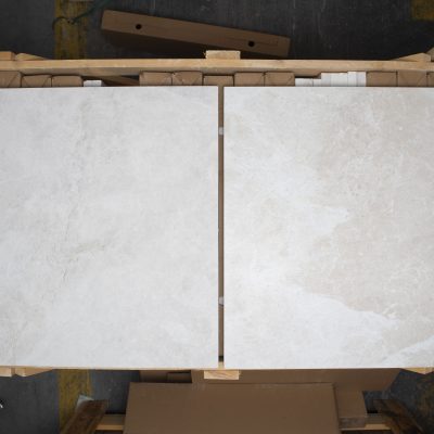 Delano Honed 61x61x2